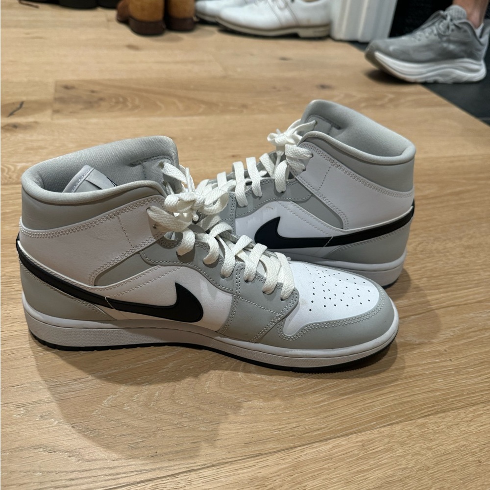 Nike Men's White and Black High-Top Sneakers